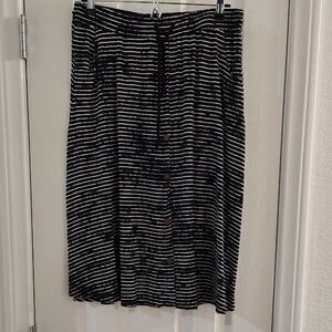 LuLaRoe Black and White Striped Midi Skirt Size Small
